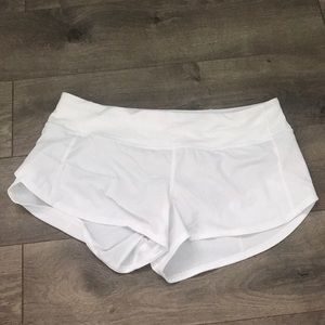 Lululemon White Speed Up Short 2.5”